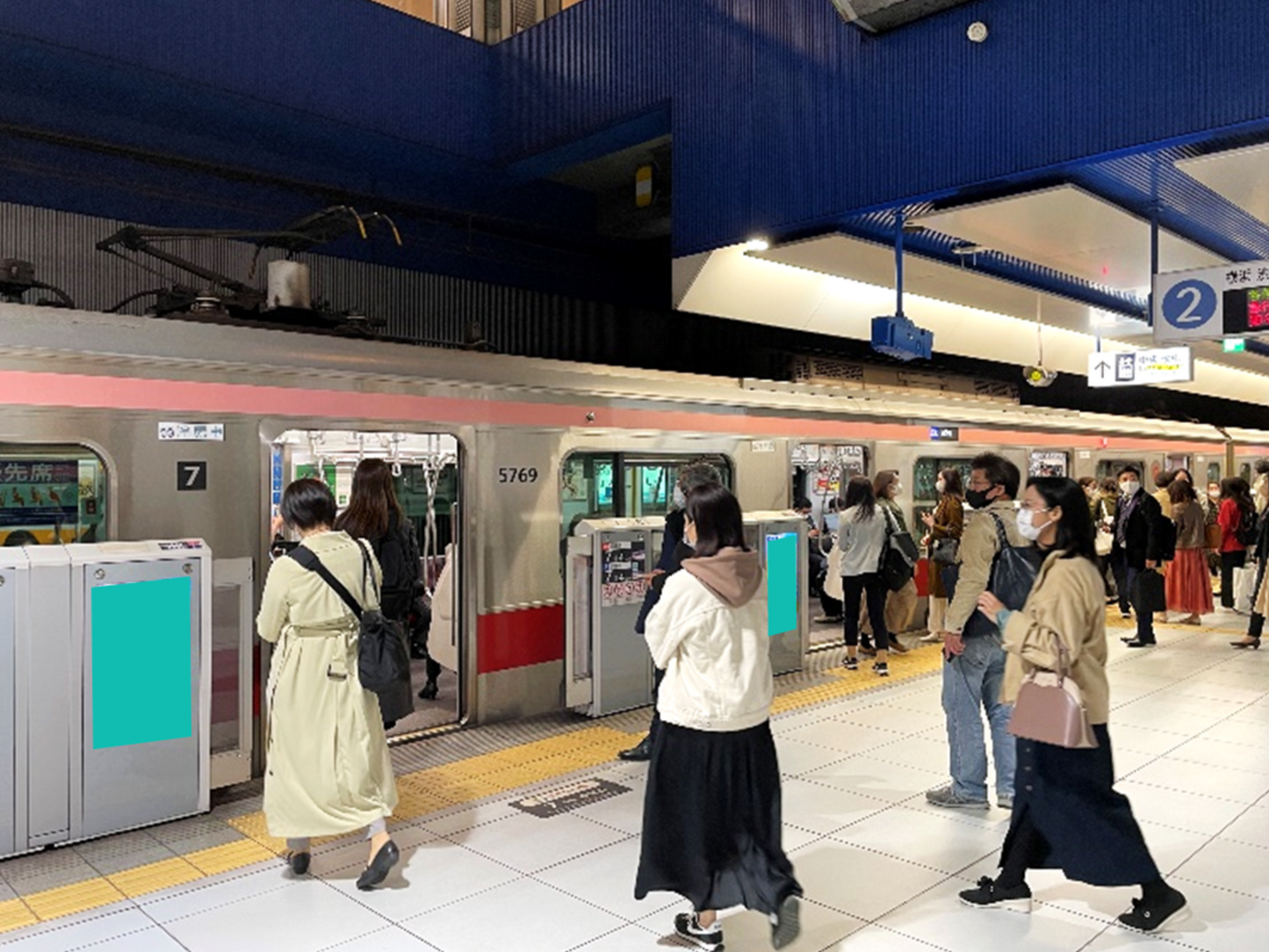 みなとみらい線 馬車道駅 ホームドアビジョン